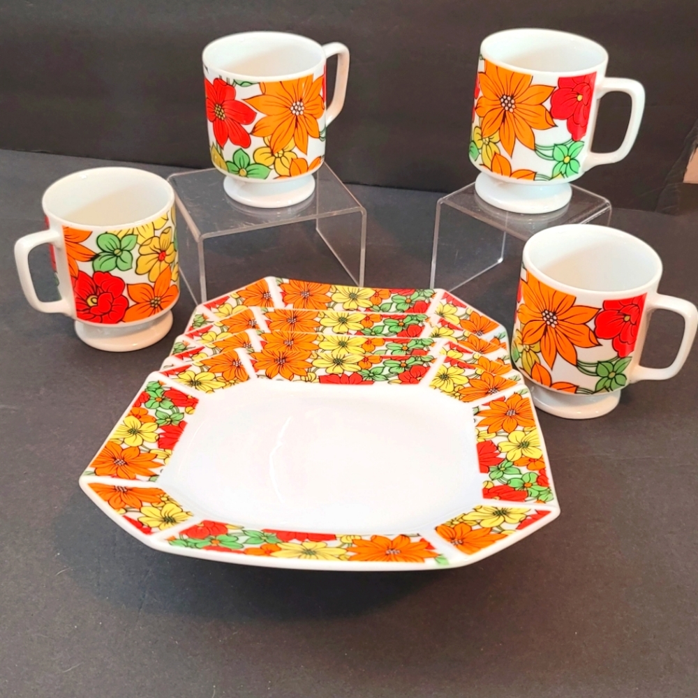 MCM Royal Sealy Japan 1960s Flower Set of 4 Stack Mugs Tea Cups and Plates RARE
